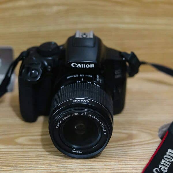 camera Canon 1300d with original charger 2