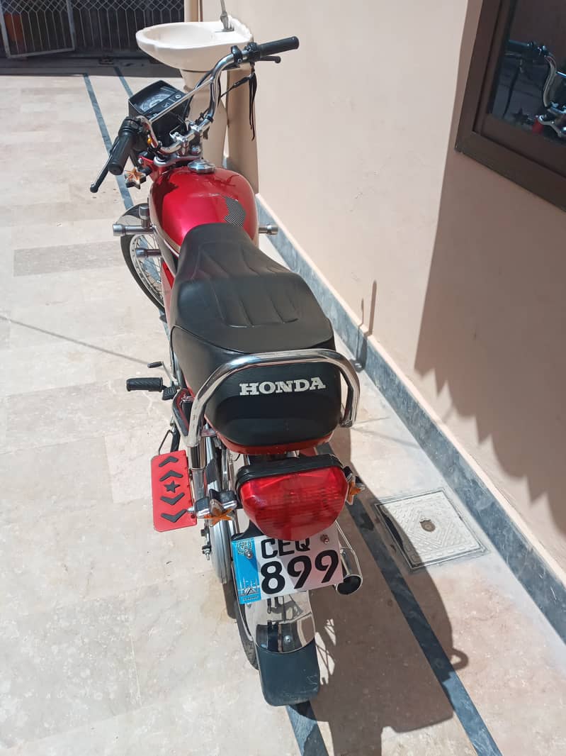 Honda CD 70 2023 4