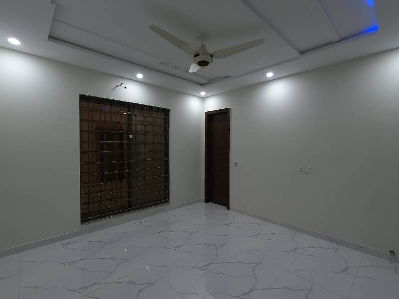 10 Marla House Is Available For Sale In Bahria Town Block CC Lahore 25