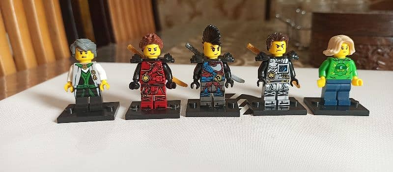 Lepin Figures superheroes 250 to 350 each 12