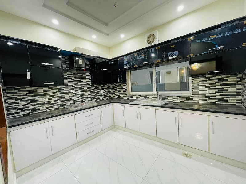 10 Marla brand new luxury House for Rent jasemeen Block BahriaTownLahore 9