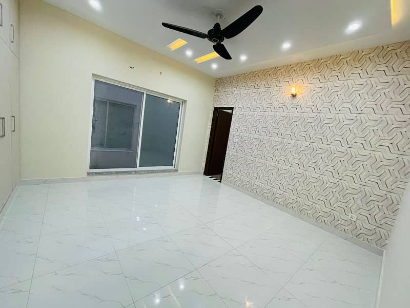 10 Marla brand new luxury House for Rent jasemeen Block BahriaTownLahore 20