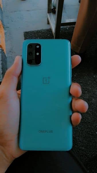 one plus 8T 12Ram 256 storage 2