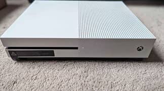 Xbox One S 500GB with Original Controller Great Condition 10 by 10