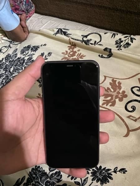 iphone 11 Factory non PTA 64gb 86% battery health 9