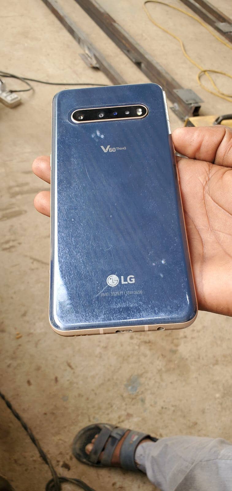 LG v600 thikq 0