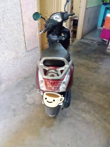 united 100 c scooty self n kick start 4