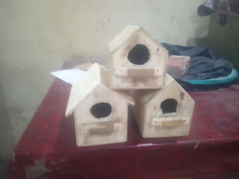 Bird house  wood full new condition 2