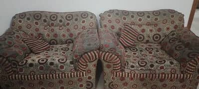 5 seater sofa set in normal condition