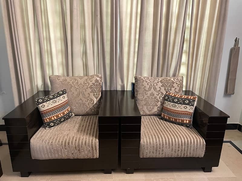 7 seater sofa set with table 0