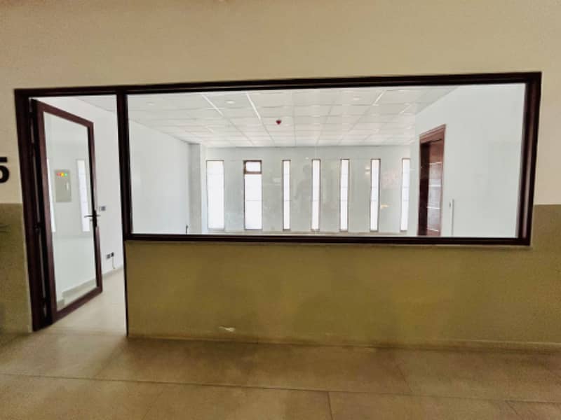 BEAUTIFUL OFFICE SPACE FOR RENT F-7 Markaz 4
