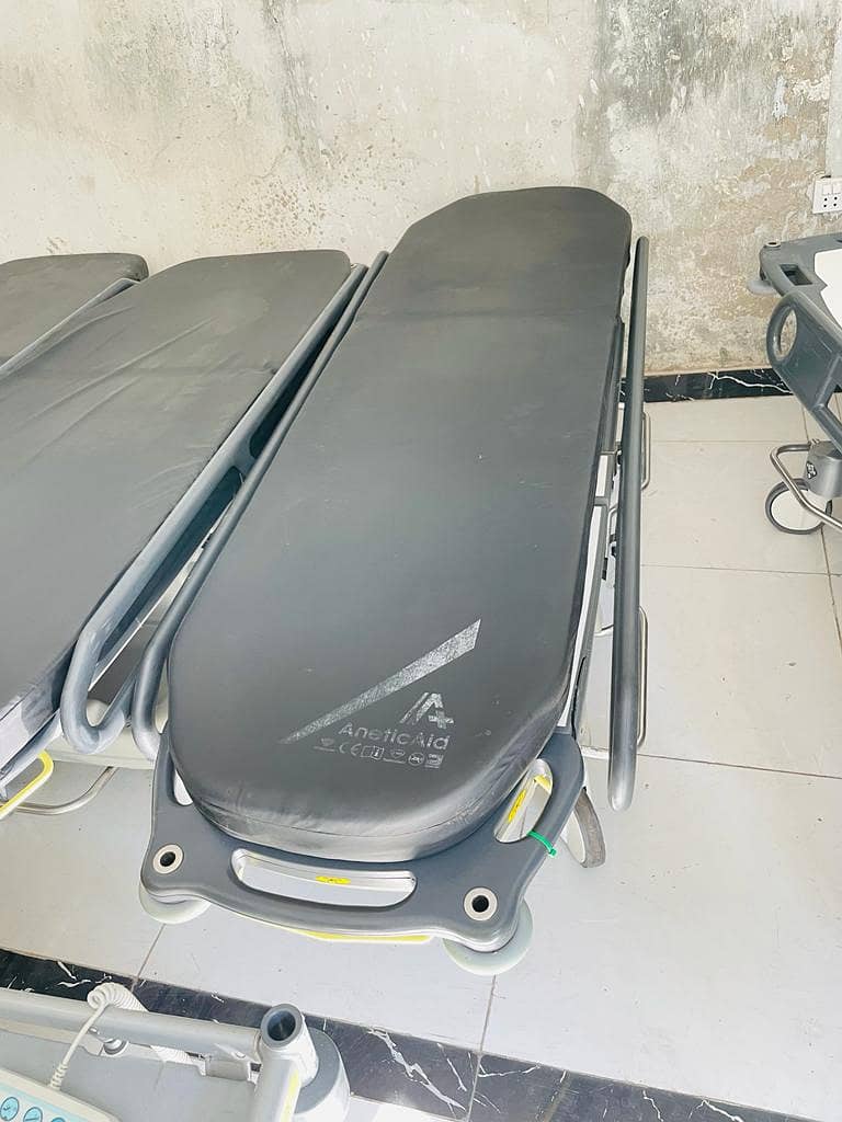 Branded Stretchers Imported Stock For Sale - Patient bed for sale 2