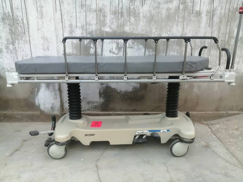 Branded Stretchers Imported Stock For Sale - Patient bed for sale 9