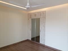 Flat In Askari 11 - Sector D Sized 10 Marla Is Available