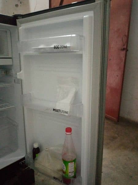 Small sized fridge 4