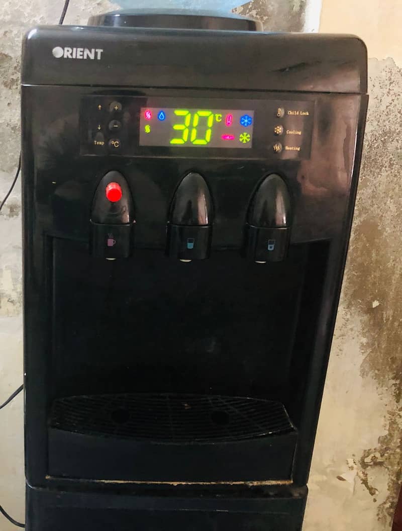 water Dispenser / Dispenser / For sale Working Condition Good 3