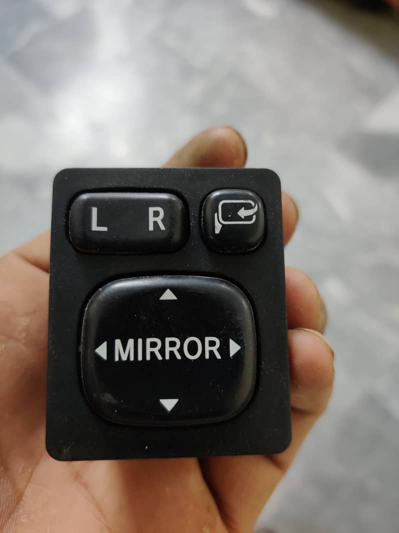 Corolla Mirror Retractable switch For sale 3