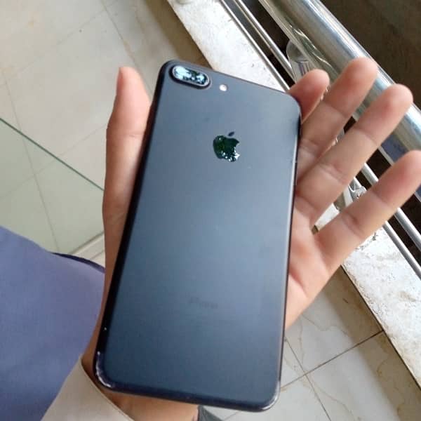 i phone 7 plus pta aproved 128gb Condition  good 4