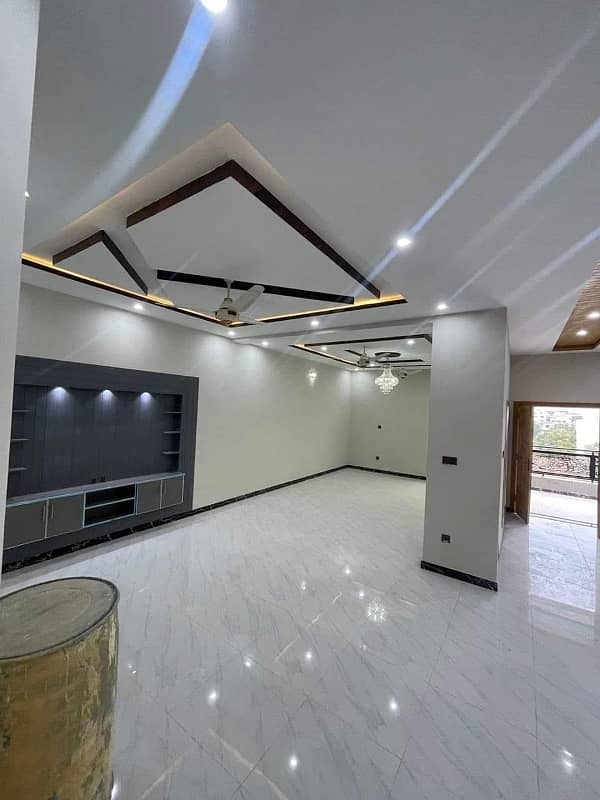 10 Marla Beautiful Double Storey House For Sale In Top City 1 Islamabad 0