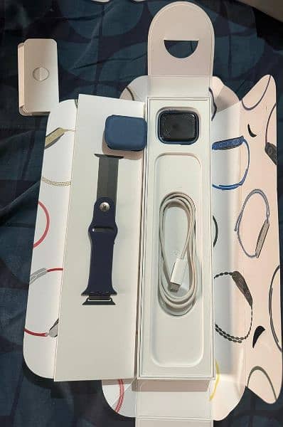 Apple Watch Series 7 45mm 4