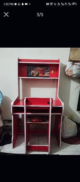 study table for sale good condition 0