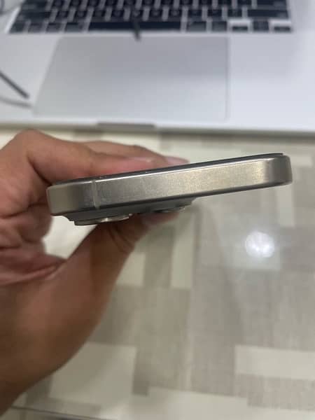 iPhone 15pro 256gb non PTA 4