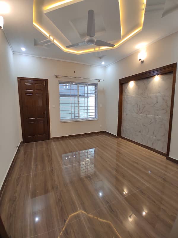 Brand New 30X60 Luxury House For Sale With 4 Bedroom Attached Washroom In G-13 Islamabad 9