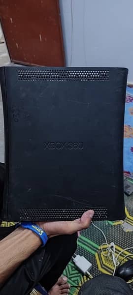 X Box 360 with original controller for sale 0