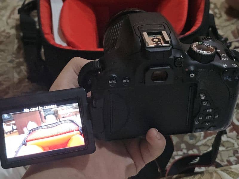 Canon EO5 650D camera 1
