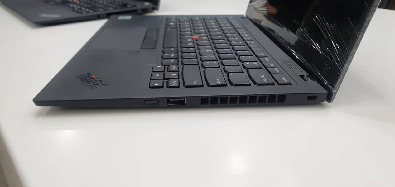 Lenovo x1 Carbon 10th Laptop for sale 8