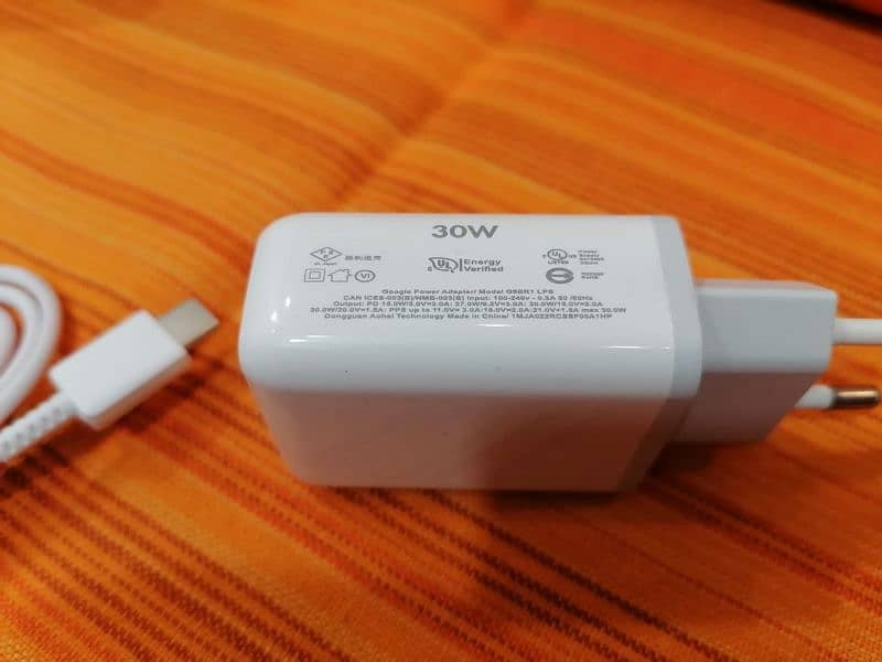 GOOGLE PIXEL 30W ORIGINAL CHARGER 1