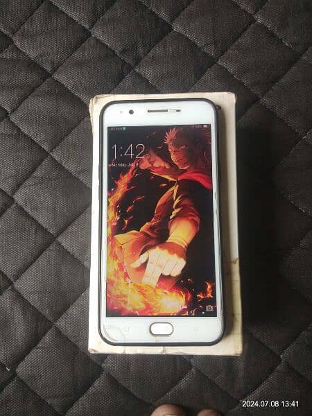 oppo f1s with box 3/32 ram rom  whatsapp  03378348167 and 03267436125 8