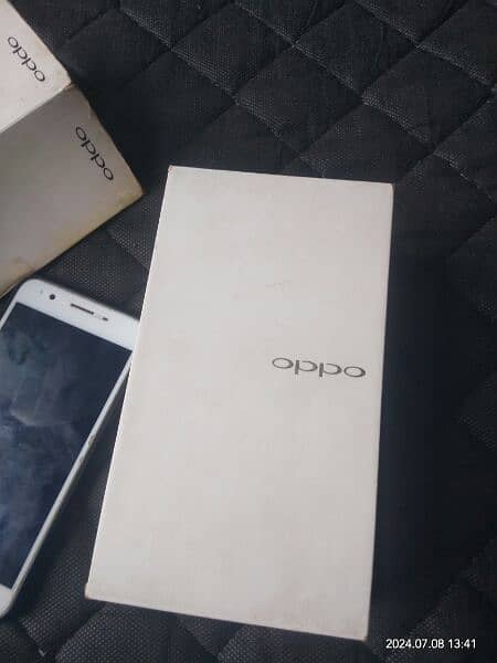 oppo f1s with box 3/32 ram rom  whatsapp  03378348167 and 03267436125 17