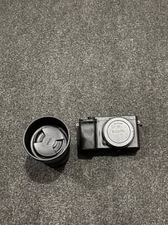 30 mm lens
Sony a6400 camera