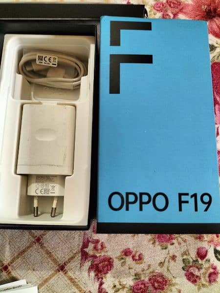 Oppo F19 (6x128) complete Box 13