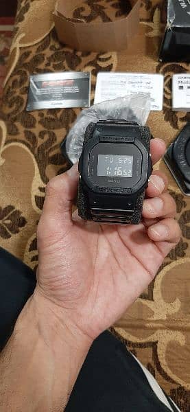 casio g shock DW 5600 BB 2