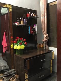 dressing table