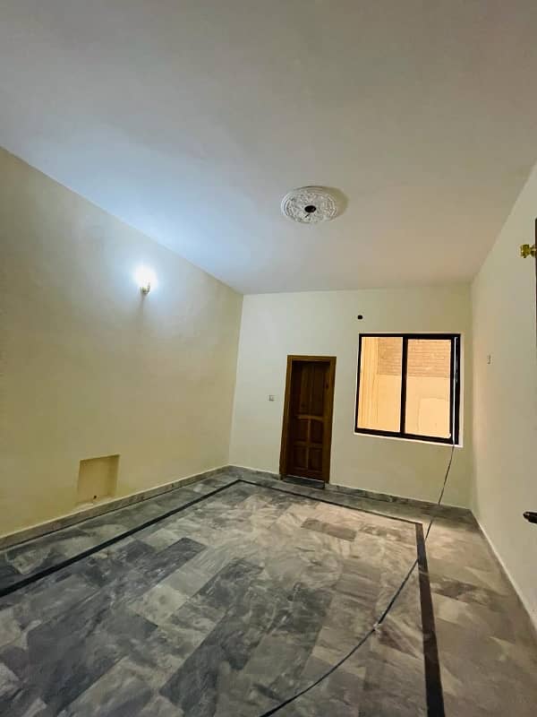 Prime Location 5 Marla House Ideally Situated In Warsak Road 6