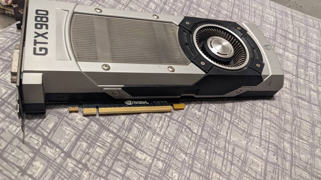 GTX 980 Founders Edition in mint condition 2