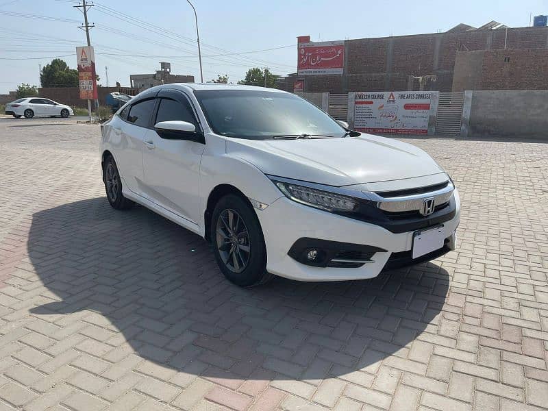 Honda Civic 1.8 I-VTEC oriel 11