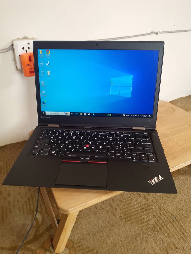 Lenovo X1 carbon laptop core i7 6th generation 8