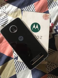 Moto Z Play Complete Box