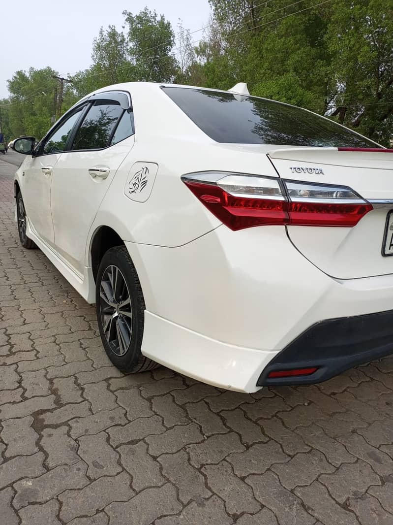 Toyota Corolla Altis 2022 4