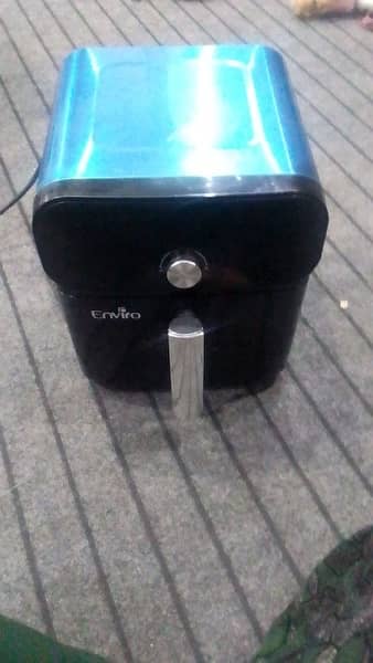 one time use air fryer in excellent condition for sale 2