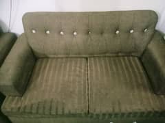 sofa set used and 3 seater is slightly broken