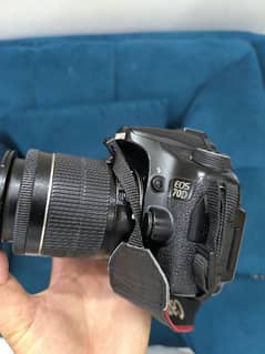 Canon 70D dslr with 18-55 mm lens