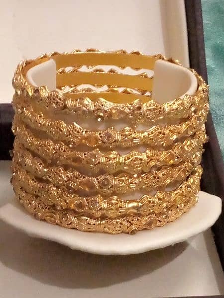 artificial bangles 0