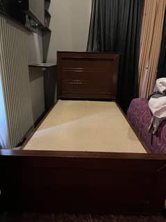 SECOND HAND BED USED BED URGENT SALE BAHRIA TOWN RWP PHASE 1