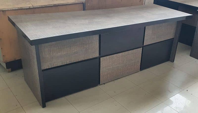 Office Tables 4 Pieces in Different sizes 4