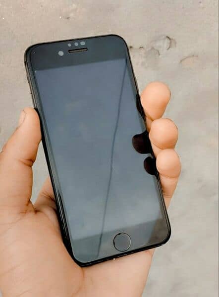 Apple IPhone 7 1